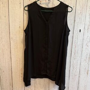 Chic Black Sleeveless Blouse